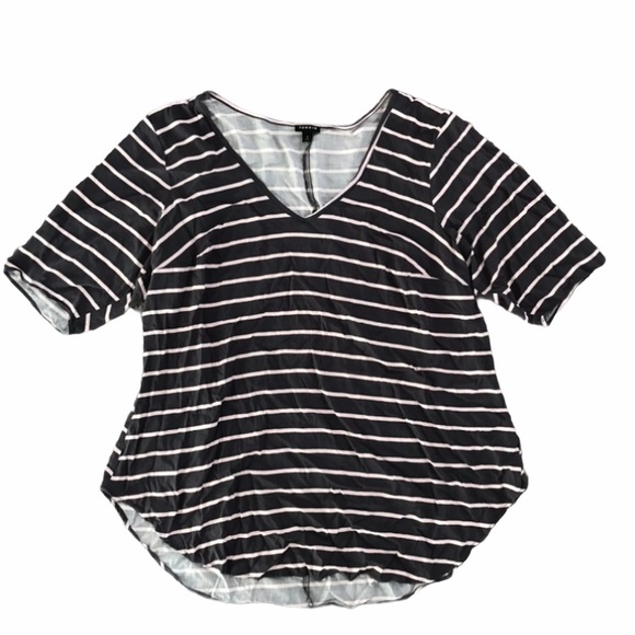 Torrid Grey and Light Pink V-Neck - Picture 1 of 6